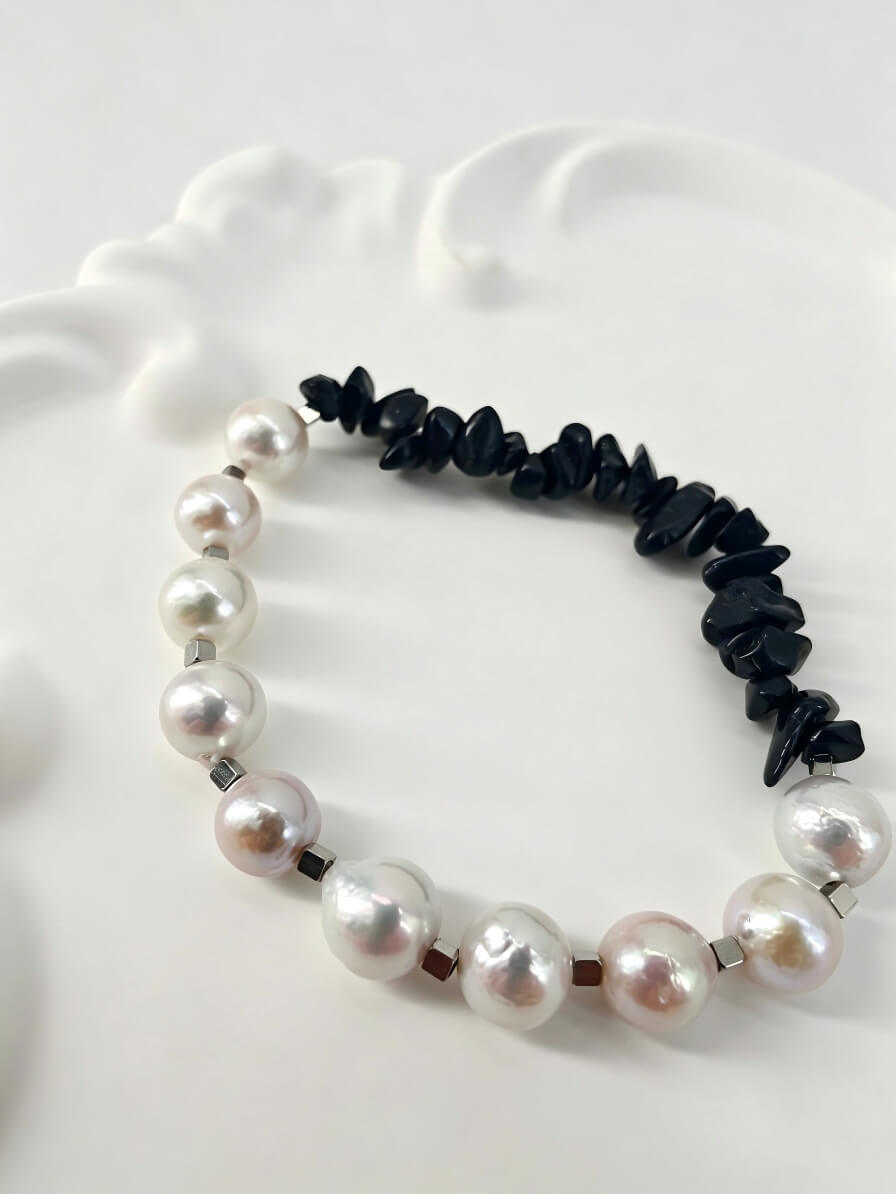 Echoes of Earth Handmade Pearl & Black Tourmaline Chip Bracelet