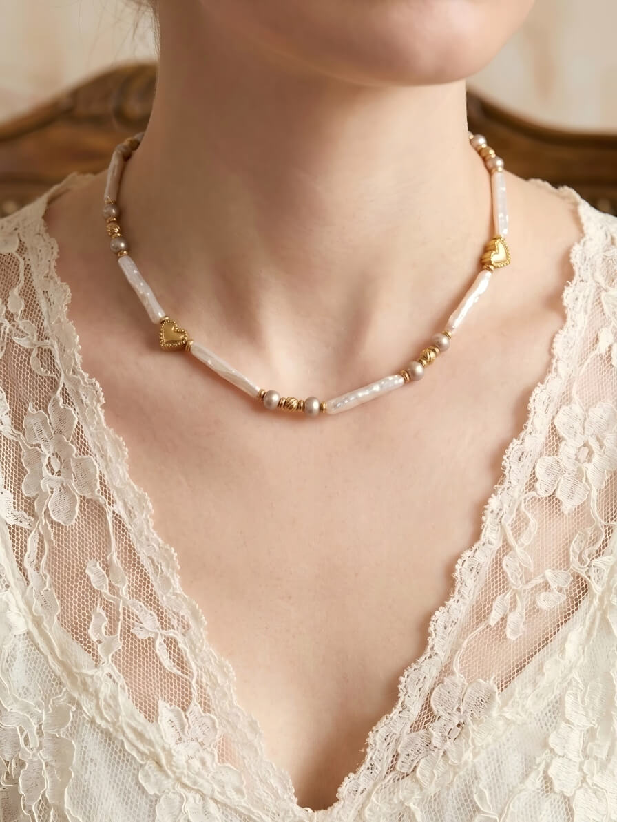 Amour Baroque – Handmade Pink Freshwater Pearl & Golden Heart Necklace