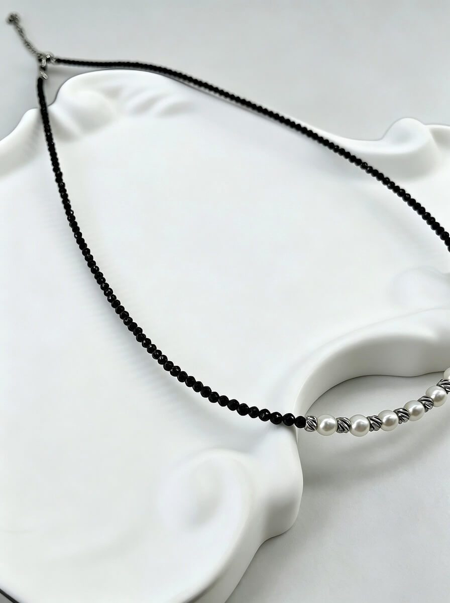 Nocturne Glow – Artisanal Natural Black Spinel & Pearl Collar Necklace