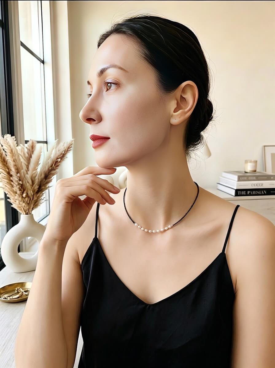 Nocturne Glow – Artisanal Natural Black Spinel & Pearl Collar Necklace