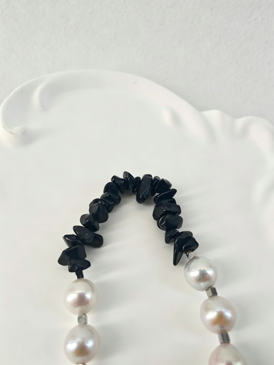 Echoes of Earth Handmade Pearl & Black Tourmaline Chip Bracelet
