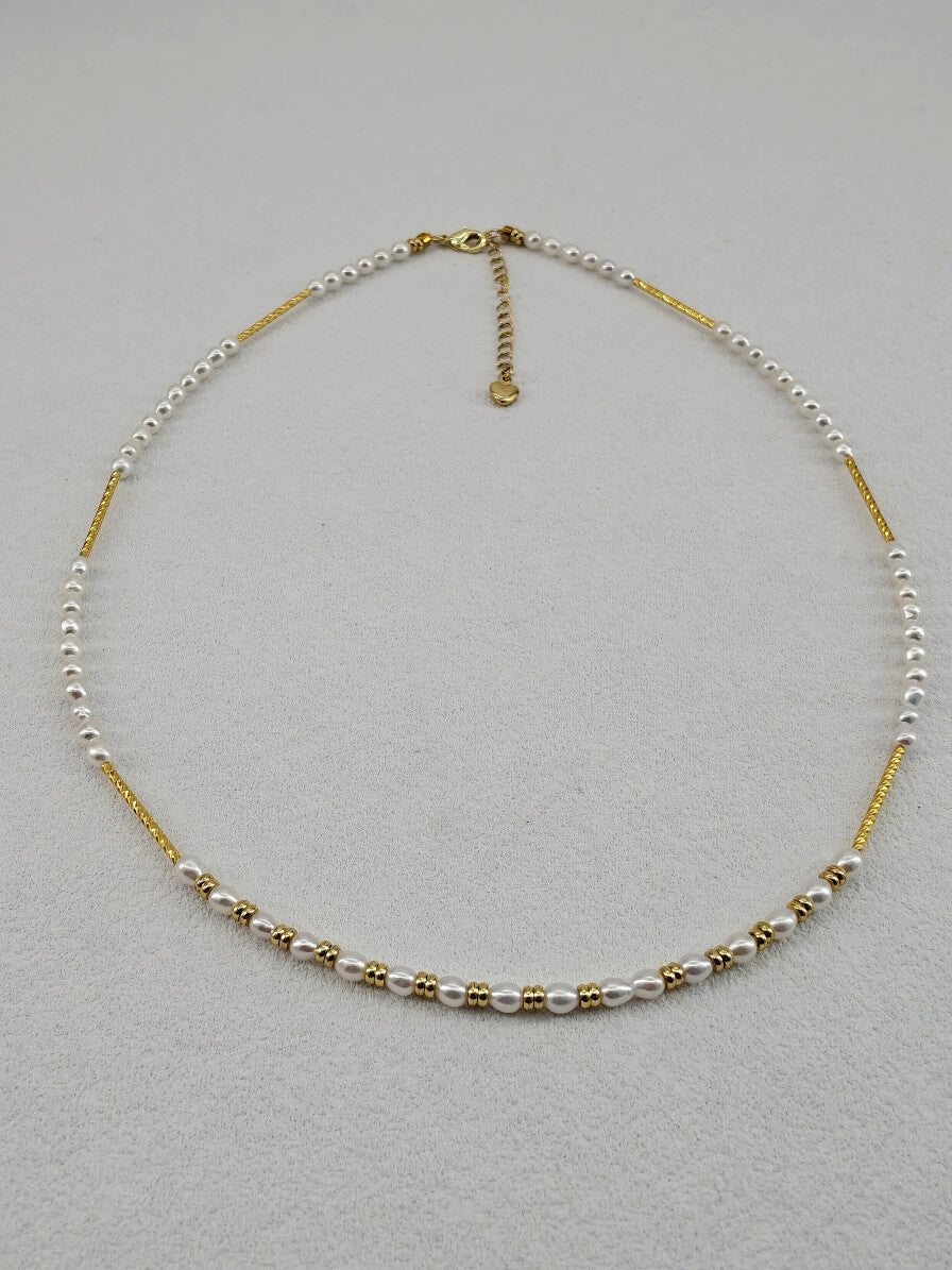 Delicate Freshwater Pearl & Twisted Gold Bead Choker Necklace