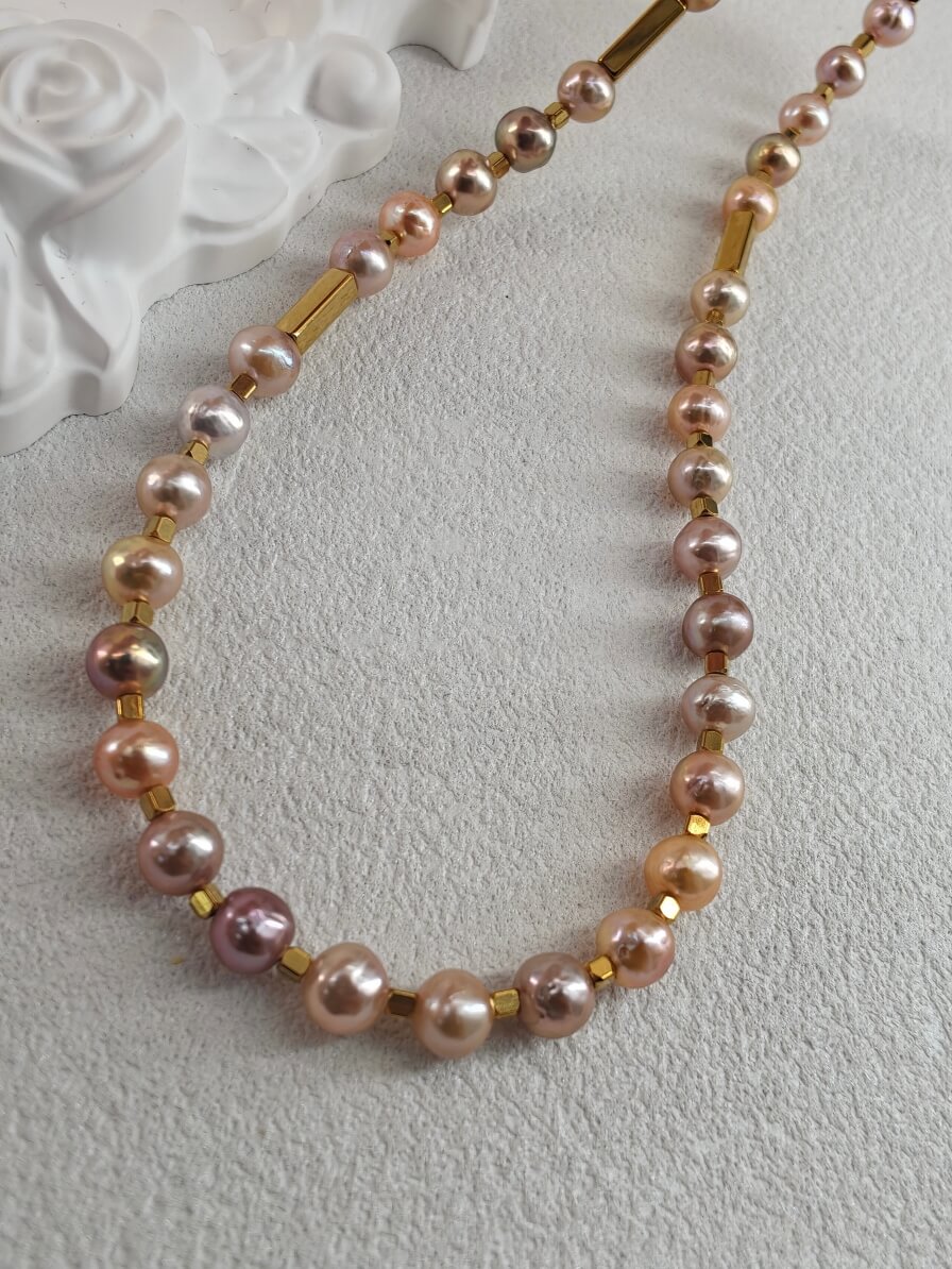 The Aurora Pastel Keshi Pearl Choker – Handmade Multi-Tone Pearl & Gold Column Necklace