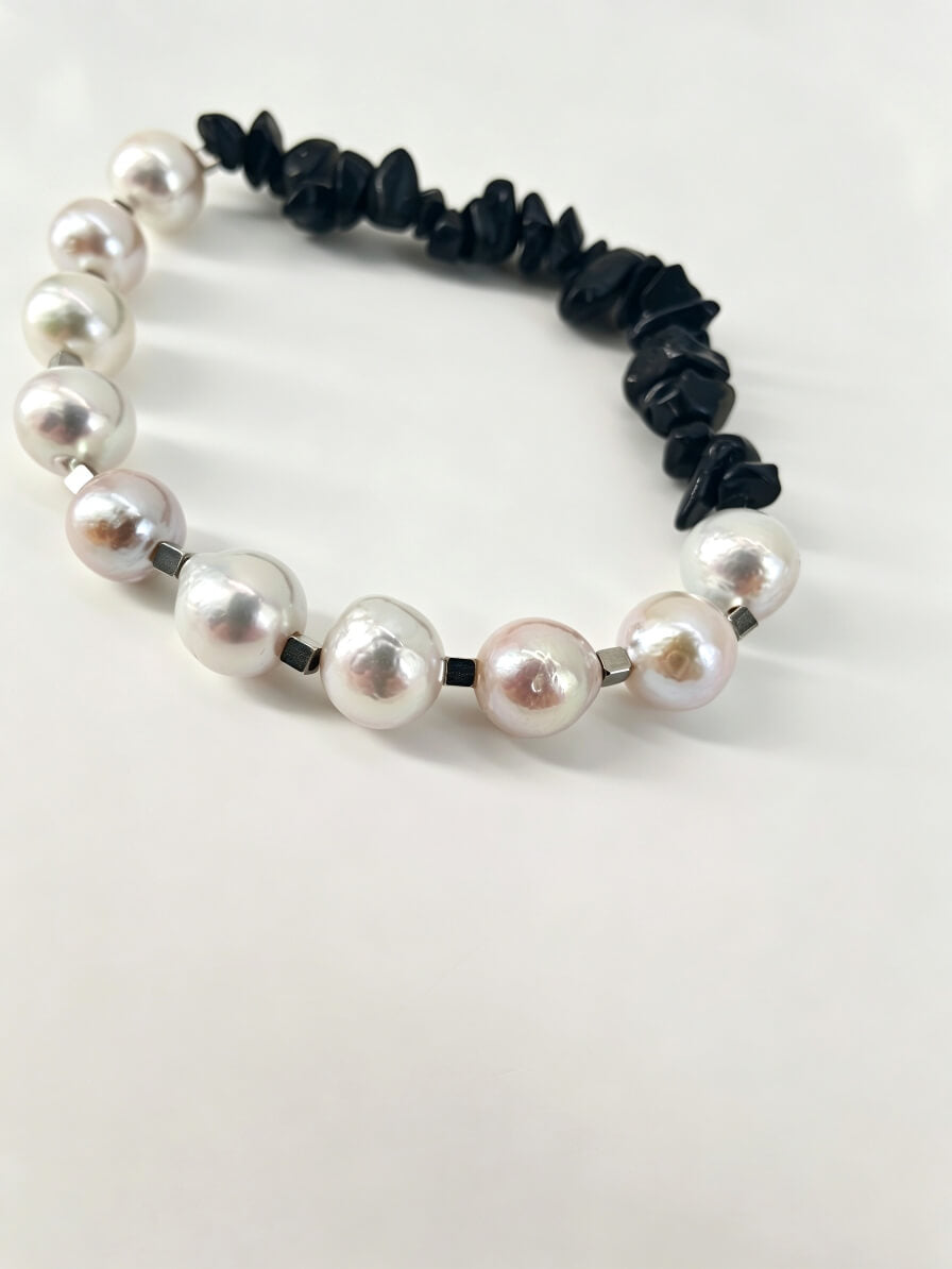 Echoes of Earth Handmade Pearl & Black Tourmaline Chip Bracelet