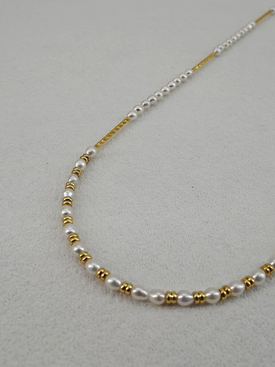 Delicate Freshwater Pearl & Twisted Gold Bead Choker Necklace
