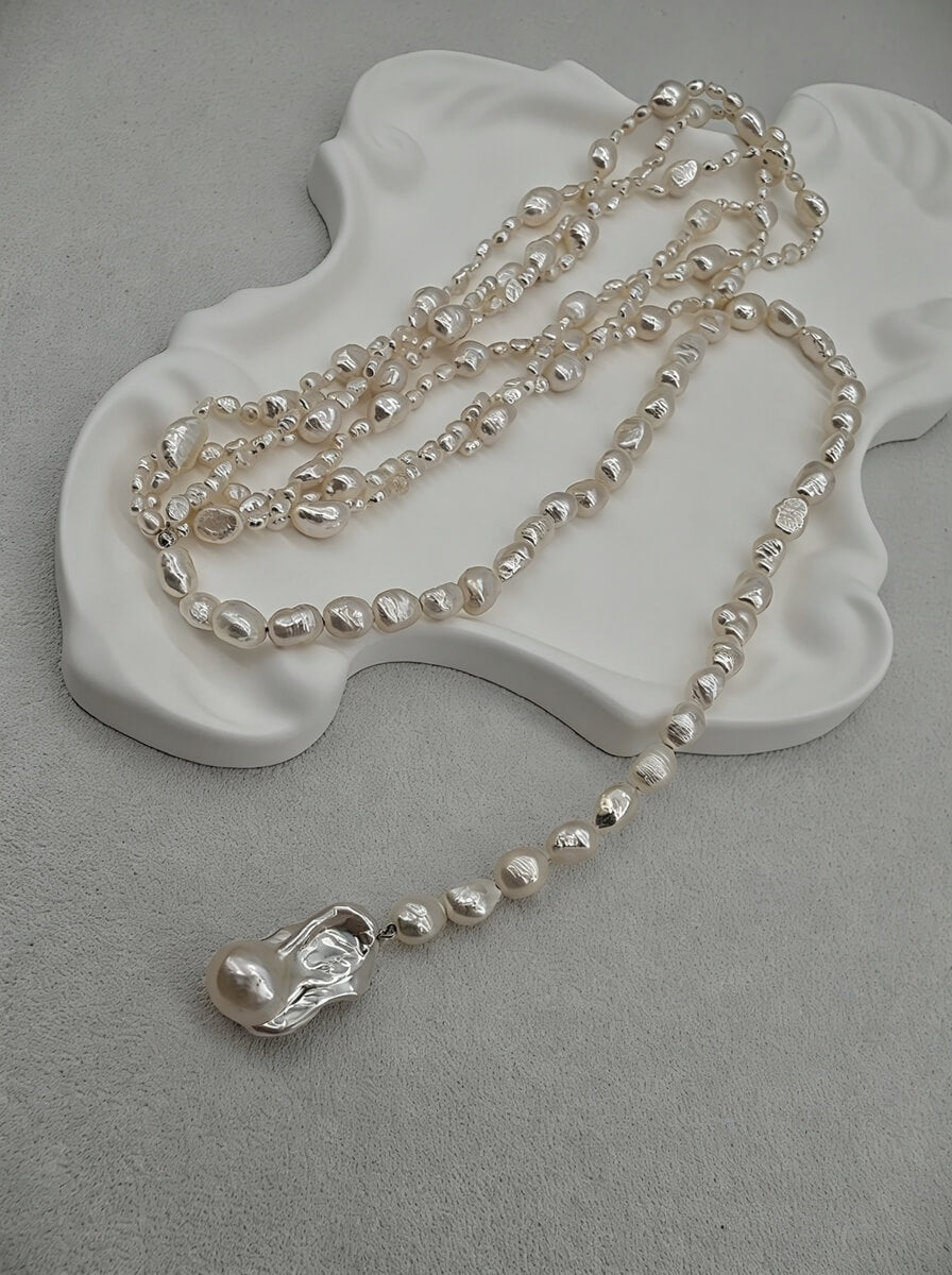 The Serpentine Tide Handcrafted Baroque Pearl Lariat Necklace