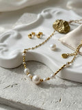 Aura Graduated Pearl & Textured Gold Chain Necklace