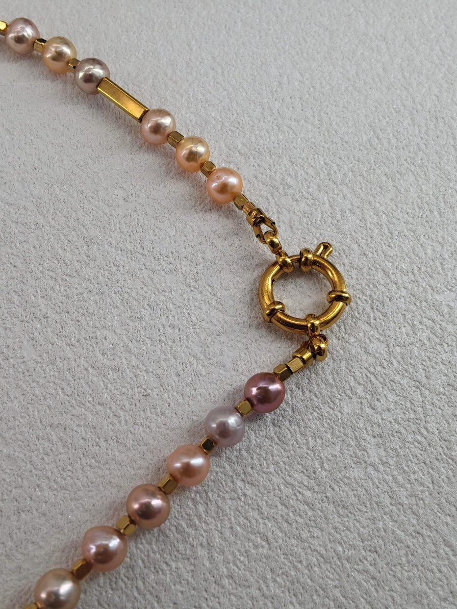 The Aurora Pastel Keshi Pearl Choker – Handmade Multi-Tone Pearl & Gold Column Necklace