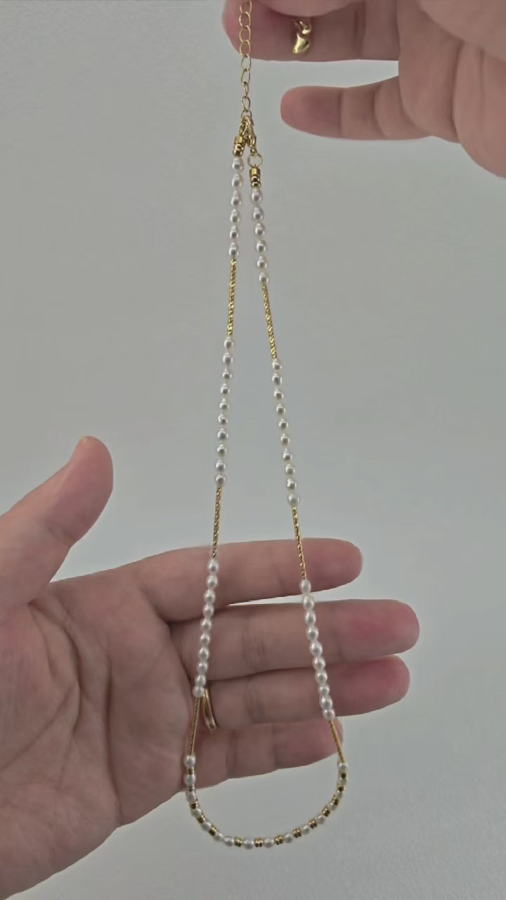 Delicate Freshwater Pearl & Twisted Gold Bead Choker Necklace